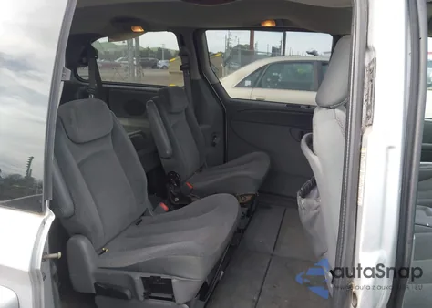 2005 Dodge Grand Caravan Sxt z USA, uszkodzony, nr VIN 2D4GP44L45R314997